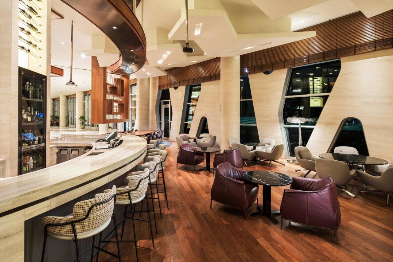 Courtyard By Marriott Seoul Times Square Hotel Buitenkant foto
