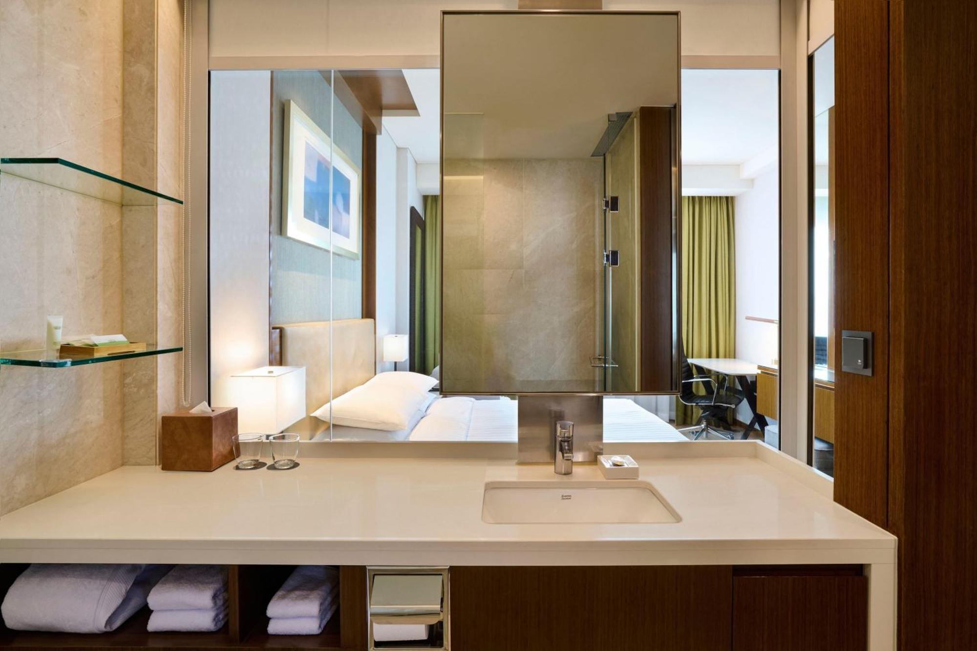 Courtyard By Marriott Seoul Times Square Hotel Buitenkant foto