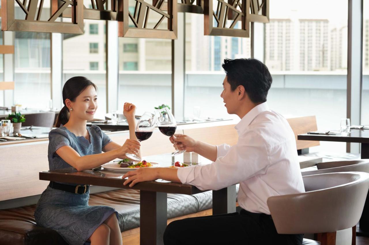 Courtyard By Marriott Seoul Times Square Hotel Buitenkant foto
